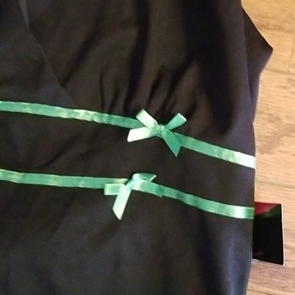 Top - Picture 2 of 3